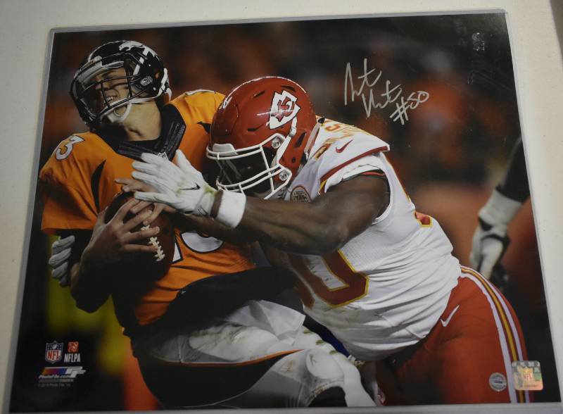 lot 1041 image: Signed Justin Houston Kansas City Chiefs #50 16x20 Inch Glossy Photograph wCJ Sports Authentication