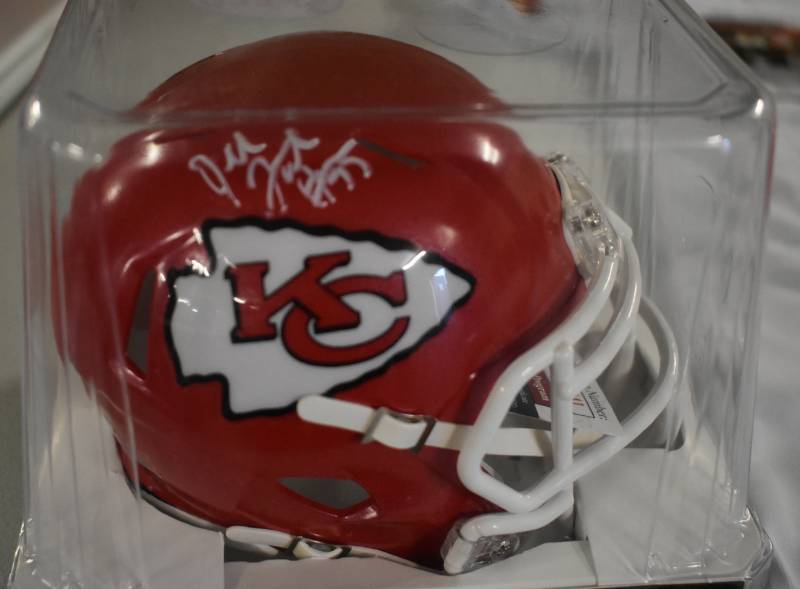 lot 1043 image: Signed Dee Ford Kansas City Chiefs #55 Mini Helmet With James Spence WITNESSED Certification