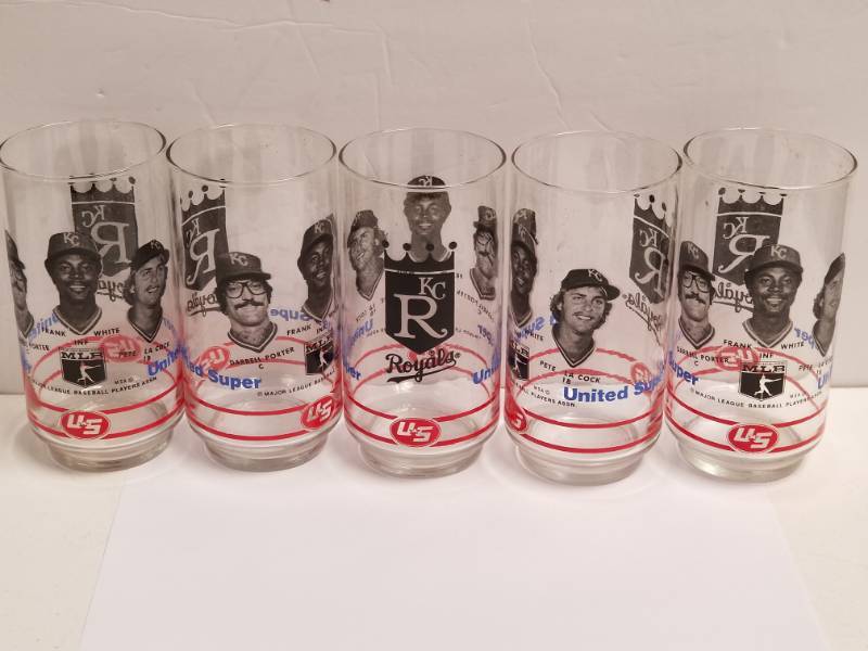 lot 1380 image: 1981 Kansas City Royals United Super Grocery Glasses Lot of 5 w Frank White & Darrell Porter