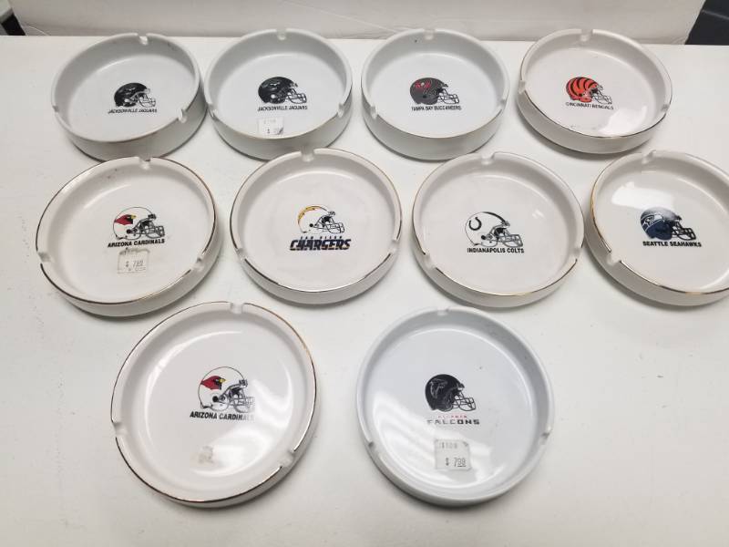 lot 1362 image: NFL Football Ashtrays Lot of 10 w Chargers Colts Bengals