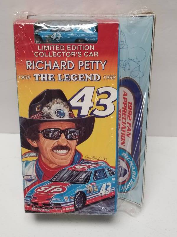 lot 1360 image: Richard Petty Autographed 6x9 Fan Appreciation Signed Card 1992 w Collectors Car & VHS