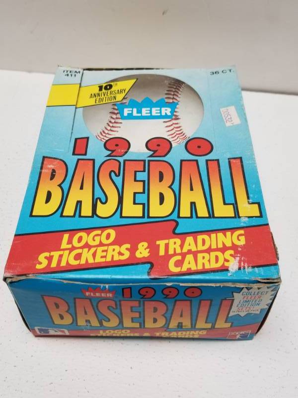 lot 1315 image: 1990 Fleer Baseball Unopened Wax Pack Box 36 Total w Sammy Sosa Rookie & Stickers