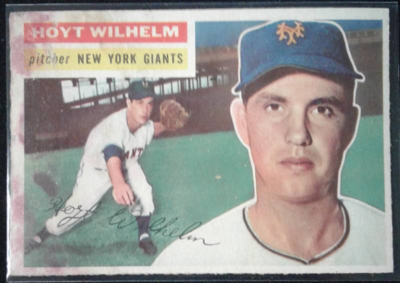 lot 1011M image: Original 1956 Topps Hoyt Wilhelm #307 New York Giants Nice Corner & Edges & ColorStaining Book Value $40.00