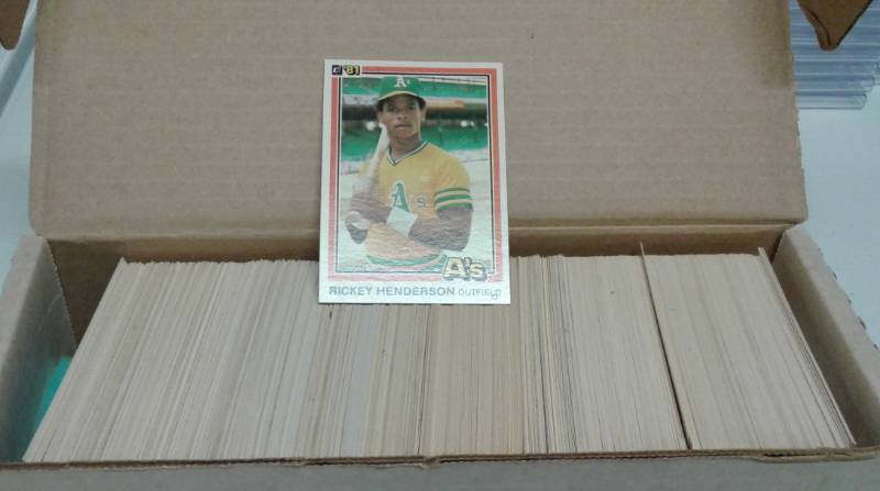 lot 1072 image: Complete 1981 Donruss Baseball Card Set #1-660 - First Donruss Set Ever - 660 Cards Total