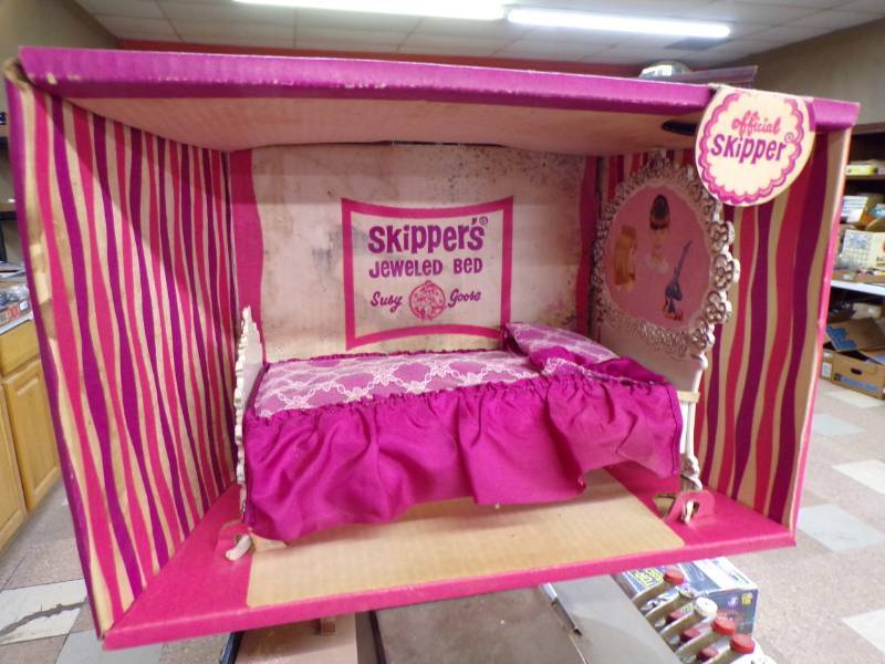 lot 6093 image: SKIPPERS BED