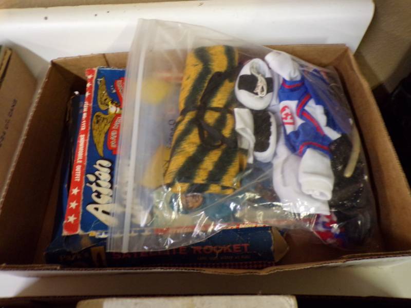 lot 6113 image: DOLL CLOTHES ETC.