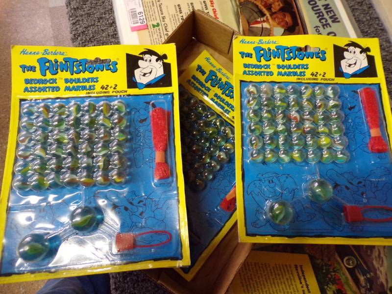 lot 6119 image: 3 PACKAGES FLINTSTONE MARBLE SETS - NIP