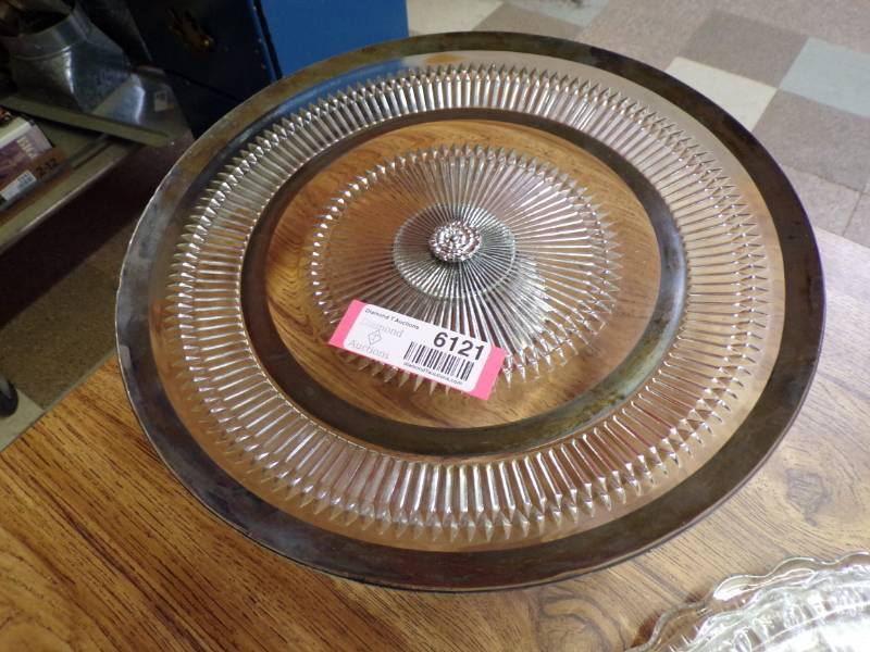 lot 6121 image: ASSTD CAKE PLATES