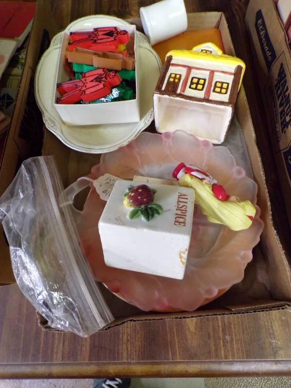 lot 6124 image: MISC GLASSWARE AND CAKE TOPPERS