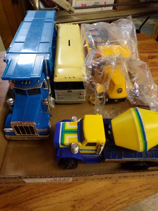 lot 6146 image: ASST D TOYS