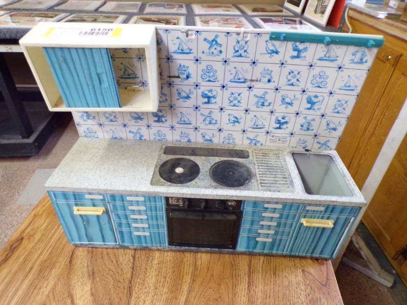 lot 6156 image: TIN TOY KITCHEN SET