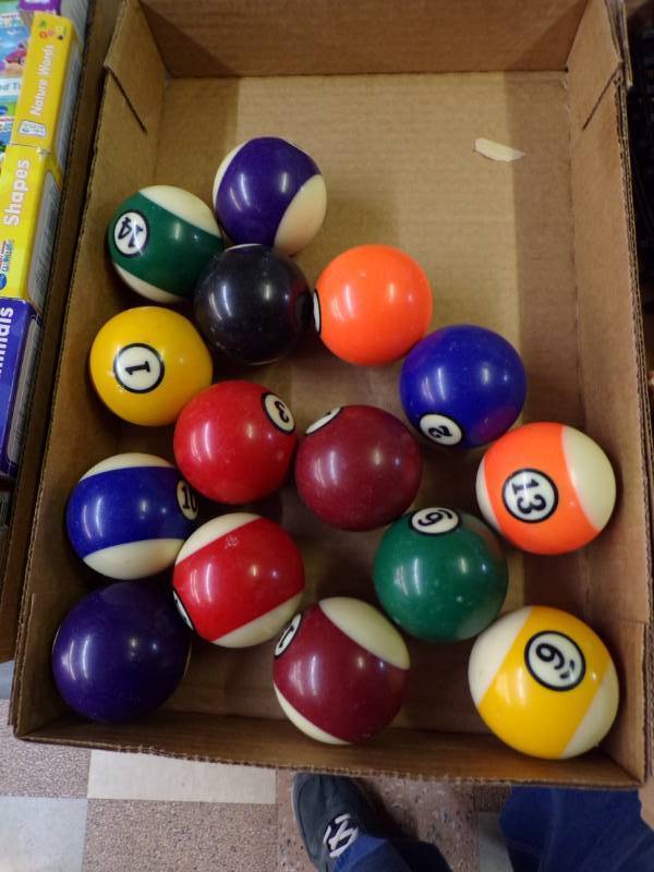 lot 6169 image: POOL BALLS