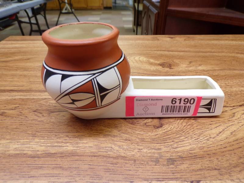 lot 6190 image: SW PATTERN POTTERY