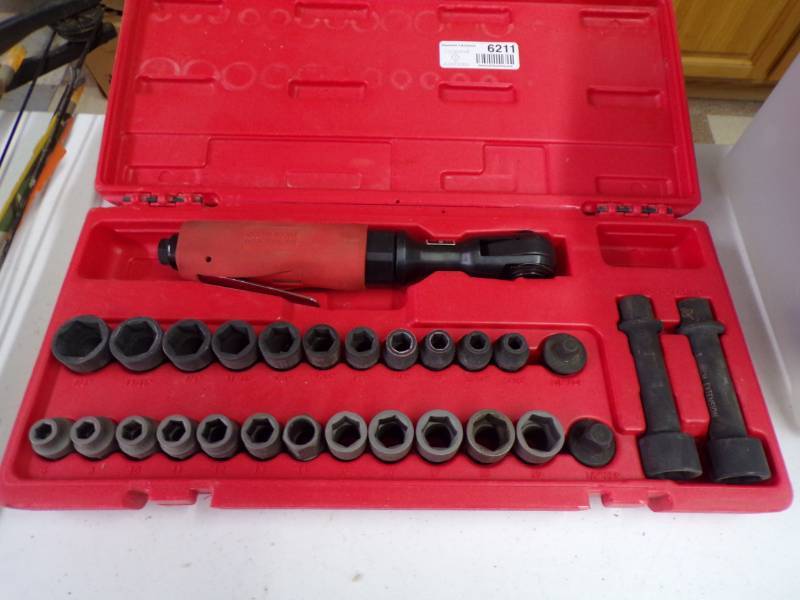 lot 6211 image: KRC PNEUMATIC TOOL SET