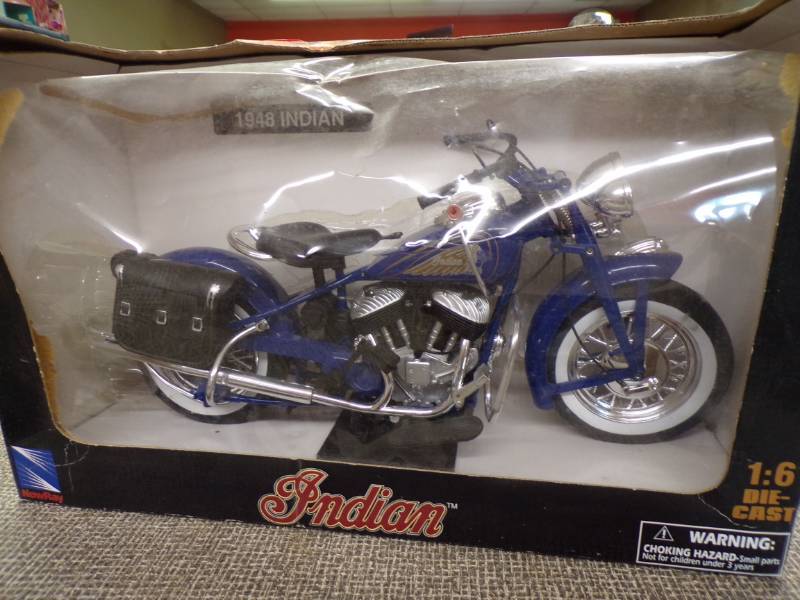 lot 6224 image: DIECAST INDIAN MOTORCYCLE - NIP