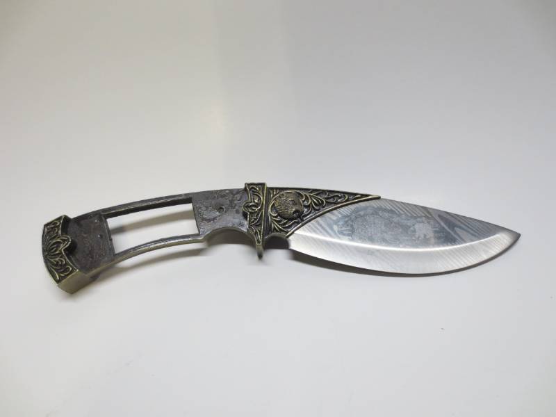 lot 1102 image: Decorative Stainless Steel Knife (missing handles)