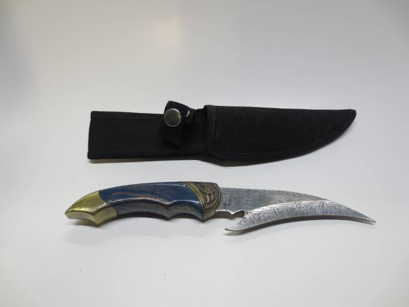 lot 1105 image: Decorative Stainless Steel KnifeDagger