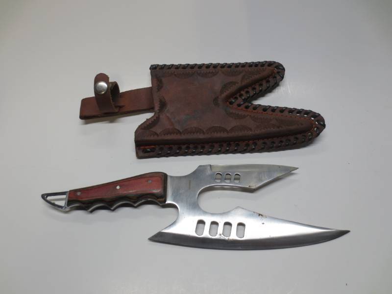 lot 1139 image: Decorative Stainless Steel KnifeDagger