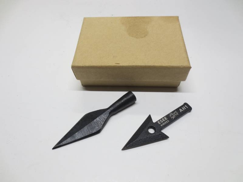 lot 1143 image: Lot of 2 Arroheads, 1 ESEE AH1 and 1 unknown
