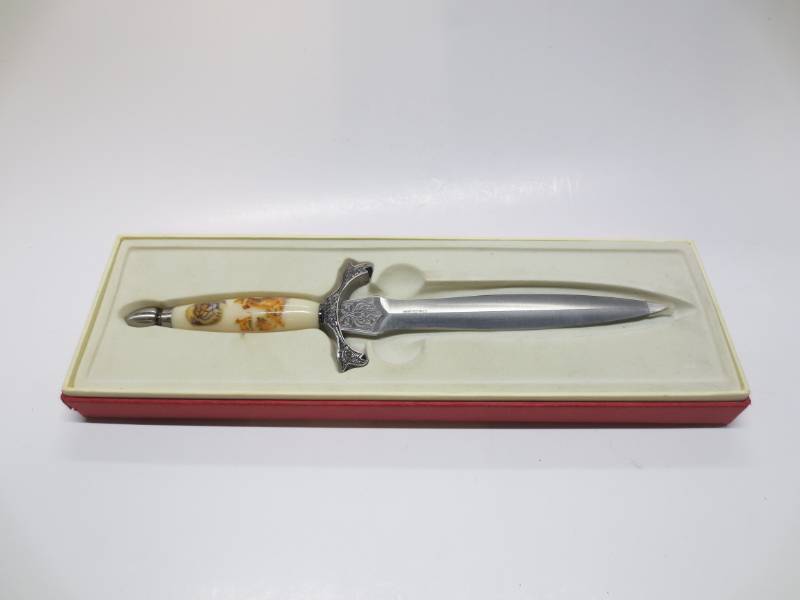 lot 1165 image: Decorative Stainless Steel KnifeDagger