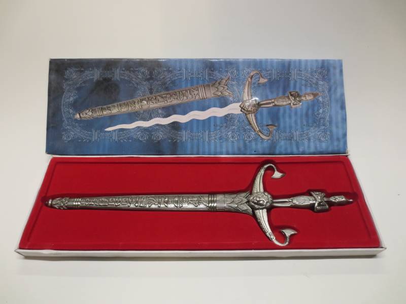lot 1171 image: Decorative Stainless Steel KnifeDagger