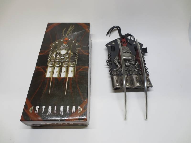 lot 1178 image: Stalker Hand Claw