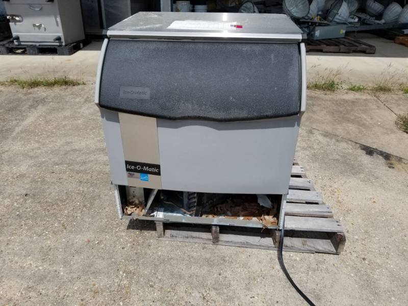lot 1725 image: Ice-O-Matic Ice Machine