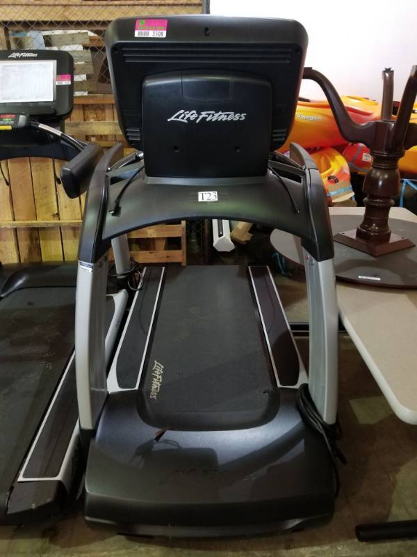 lot 3510 image: Life Fitness Flex Deck Treadmill