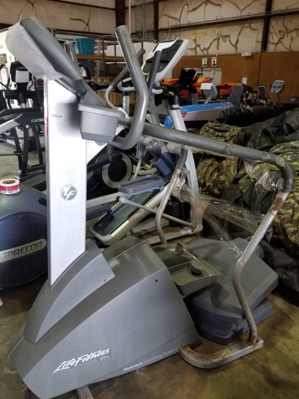 lot 3520 image: Life Fitness 95SI Stepper