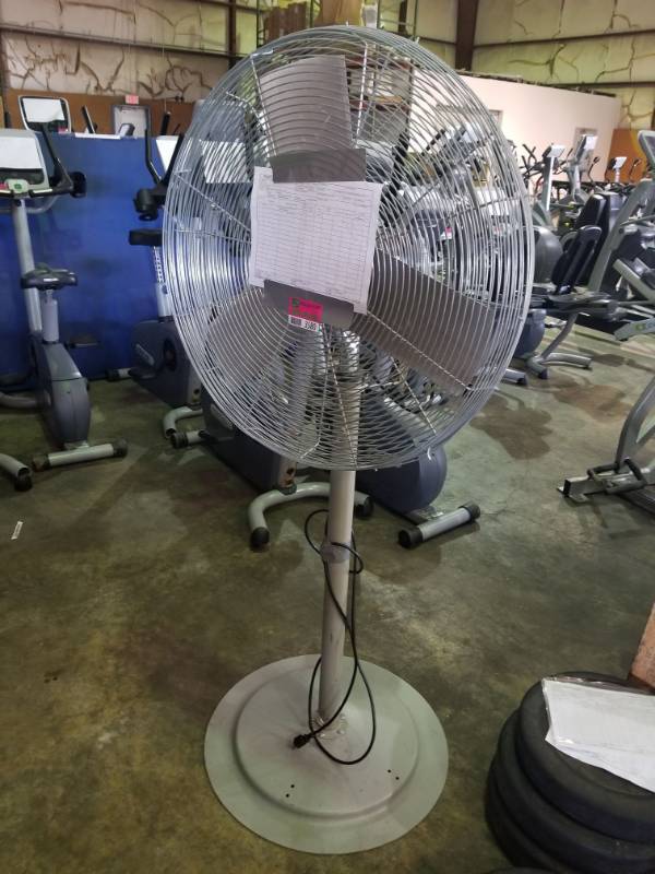 lot 3580 image: Industrial Floor Fan