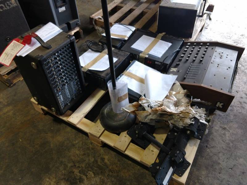 lot 3597 image: Various Sound Equipment Pieces