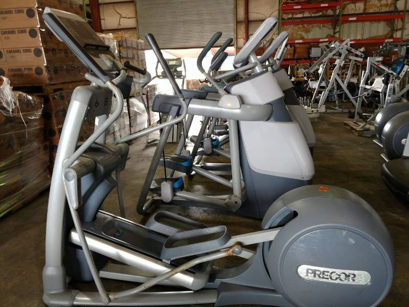 lot 3611 image: Precor Elliptical Cross Trainer