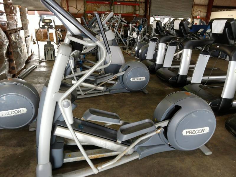 lot 3613 image: Precor Elliptical Cross Trainer