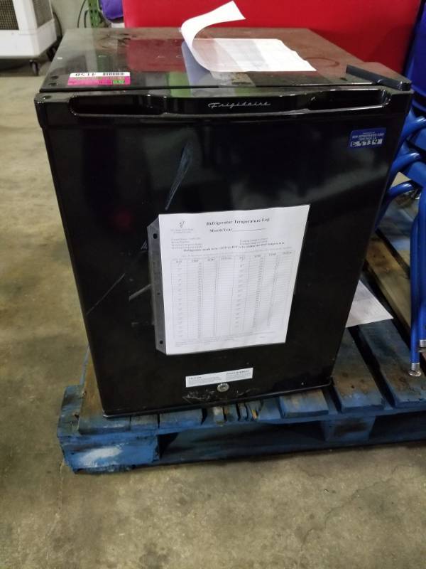 lot 4158 image: Frigidaire Mini Fridge FRC252GB
