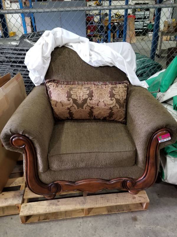 lot 4185 image: Green and Wood Decorative Chair