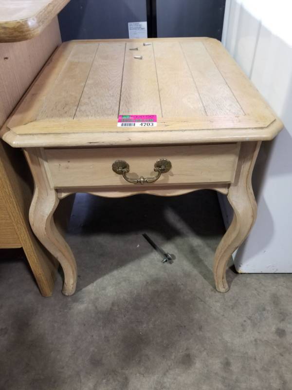 lot 4203 image: Wood End Table