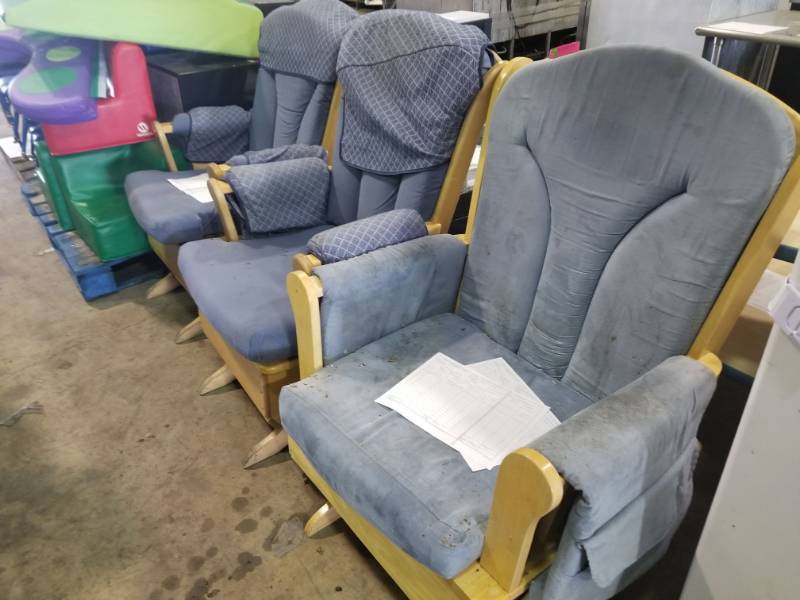 lot 4218 image: 3 Blue Gliding Chairs