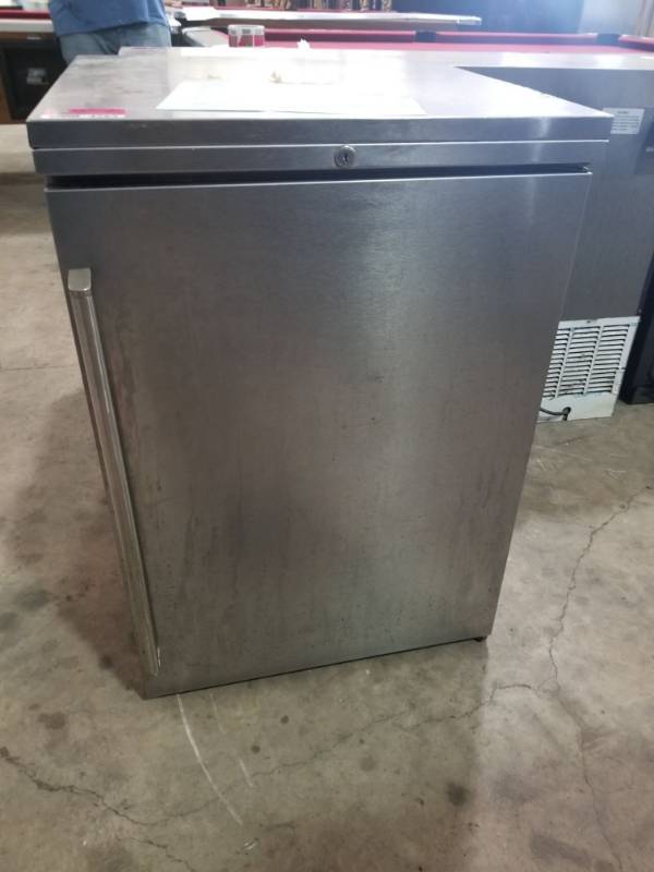 lot 4265 image: Perlick Mini Fridge BN24