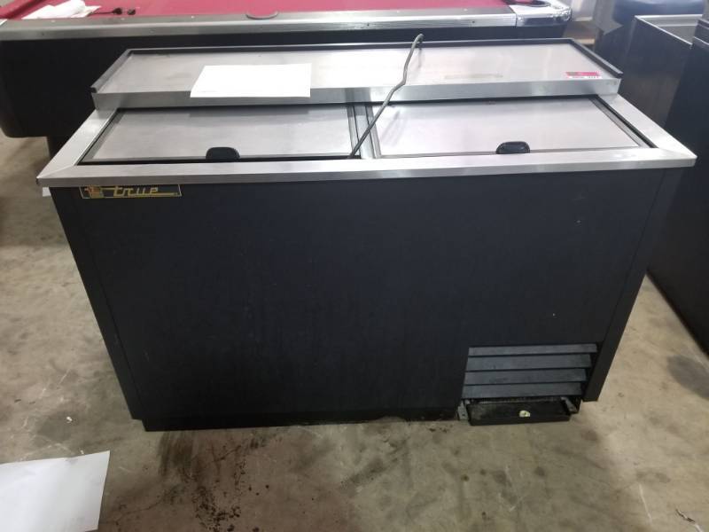 lot 4267 image: True Bottle Cooler TD-50-18