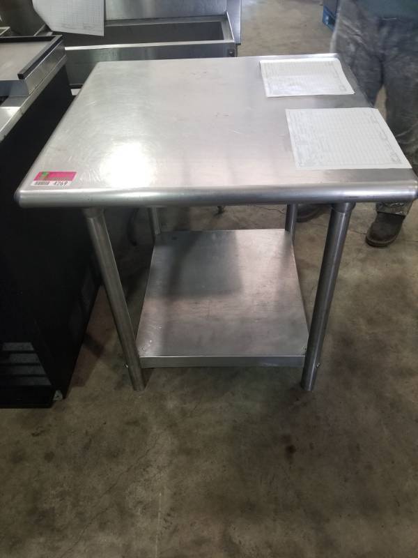 lot 4269 image: Stainless Steel Table 30in x 30in