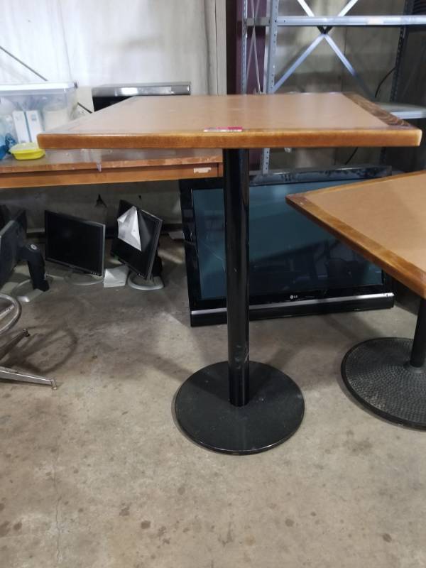 lot 4289 image: High Top Restaurant Table