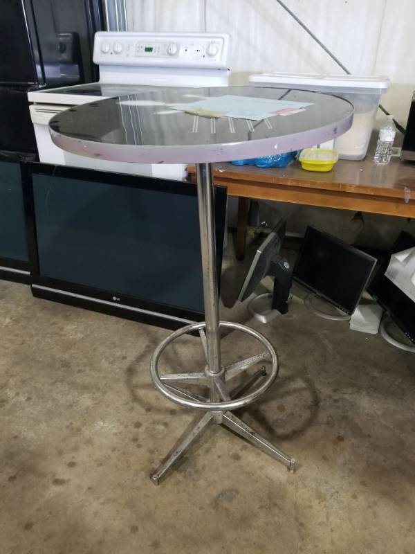 lot 4290 image: Metal High Top Table