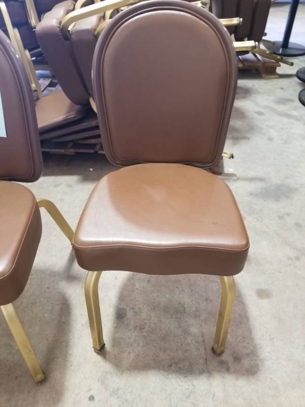 lot 4316 image: Brown Restaurant Chairs (6)