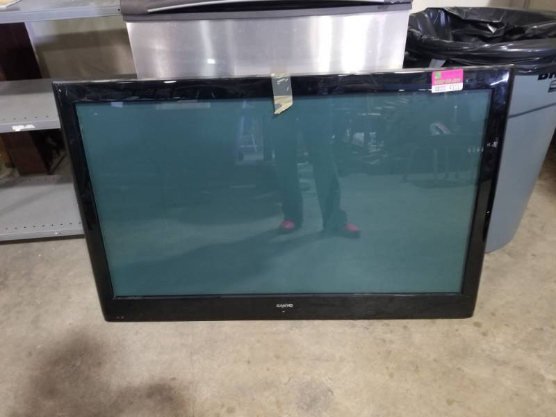 lot 4355 image: Sanyo 50in Flatscreen DP50741