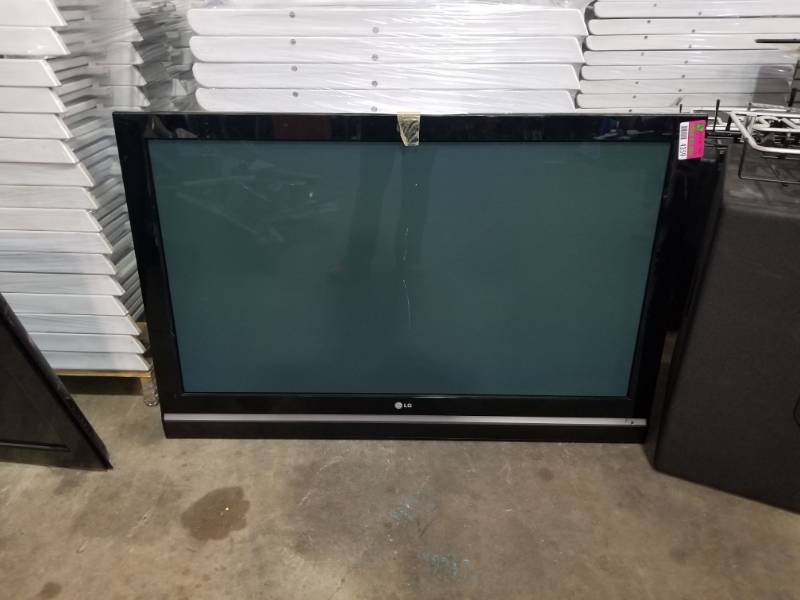 lot 4359 image: LG 50in Plasma TV 50PC5DC
