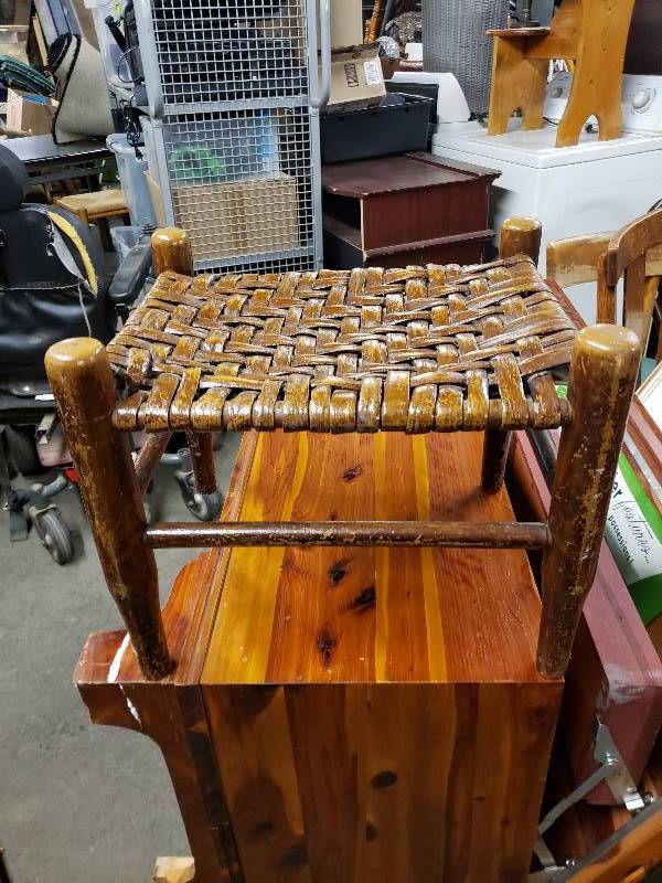lot 10333 image: Small Vintage Woven Seat or Foot stool