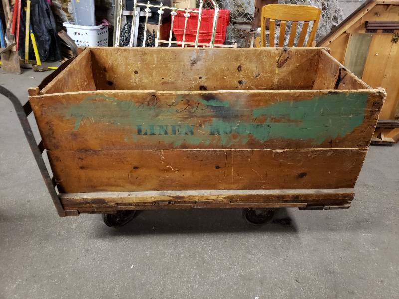 lot 10348 image: Vintage Linen Push Cart