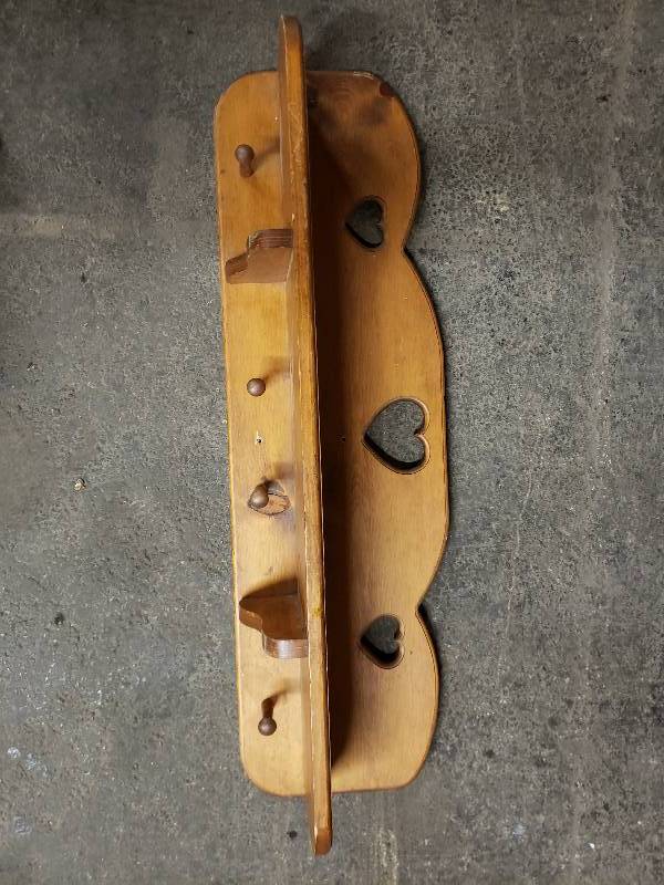 lot 10349 image: Wall Shelf