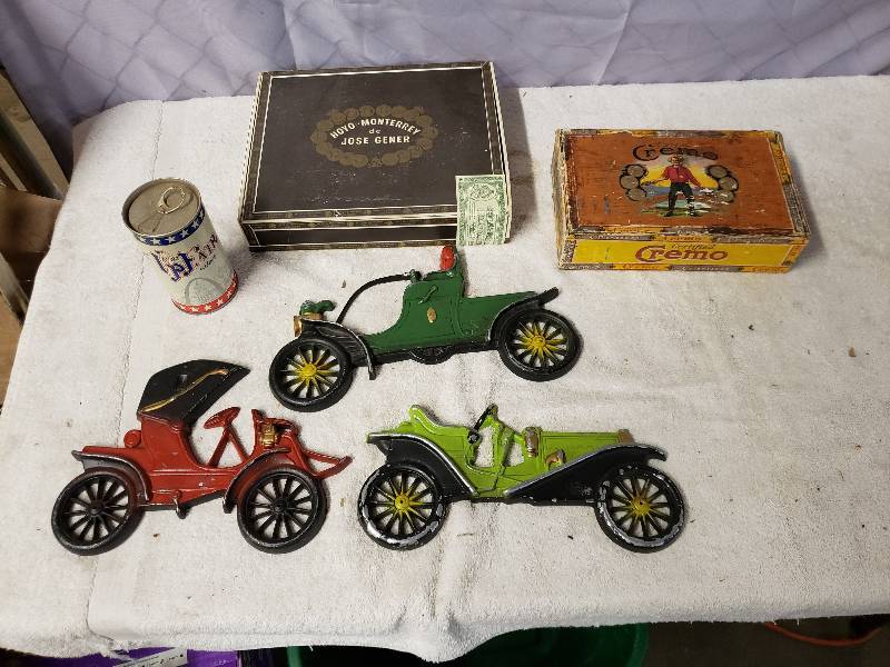 lot 10377 image: Vintage Metal Car Wall Decor, Cigar Boxes, Beer Can