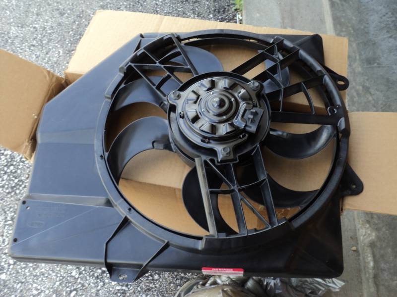 lot 7744 image: (1) Motorcraft RF-32 F5CZ-8C607-A Fan Motor Asy